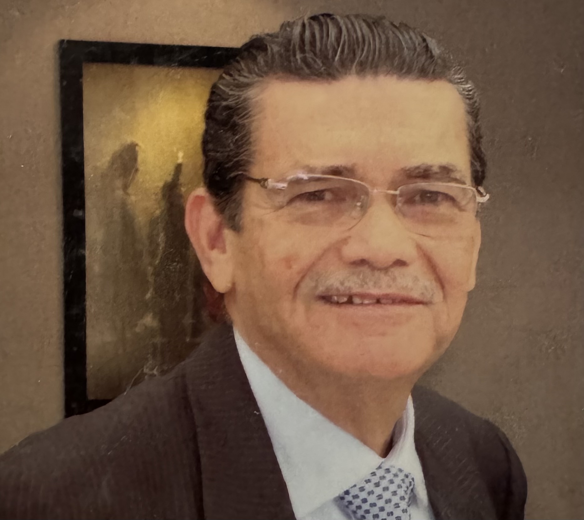 Dr. Eduardo López Lizárraga